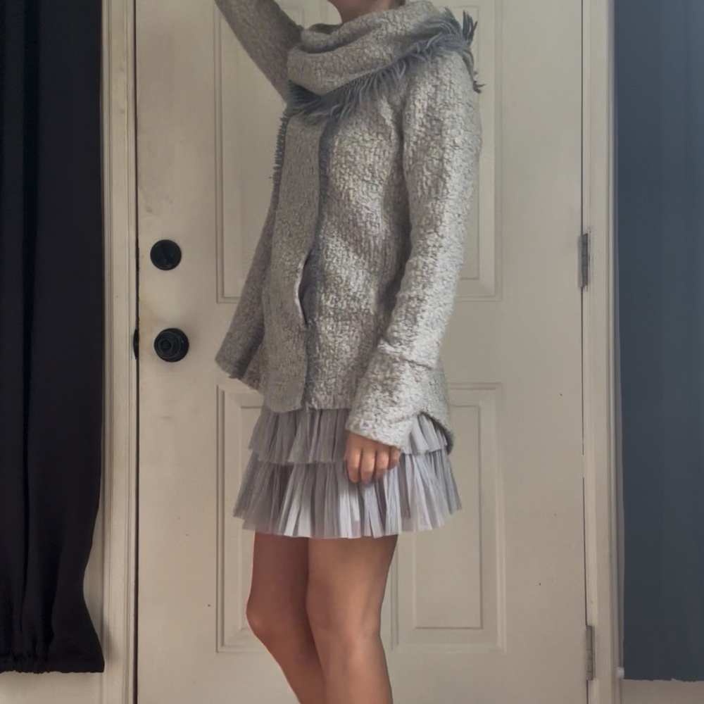 Grey Sweater - Picture 4 of 9